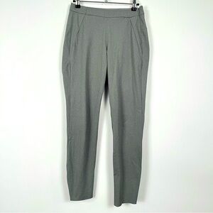 2/$30 Ministry of Supply Women’s Kinetic Skinny Pants – Charcoal Grey – Size 00